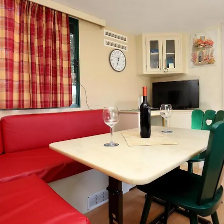 Amazing Stacaravan In With Kitchen Trogir