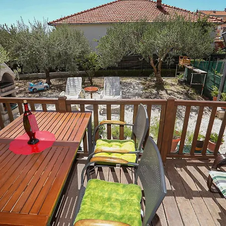 Stunning Stacaravan In