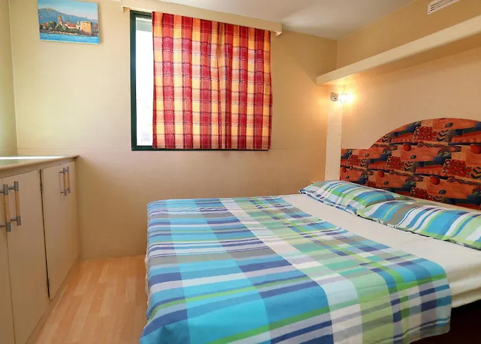 Stunning Stacaravan In Camping