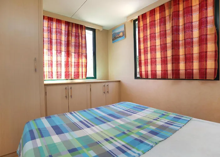 Stunning Stacaravan In Camping